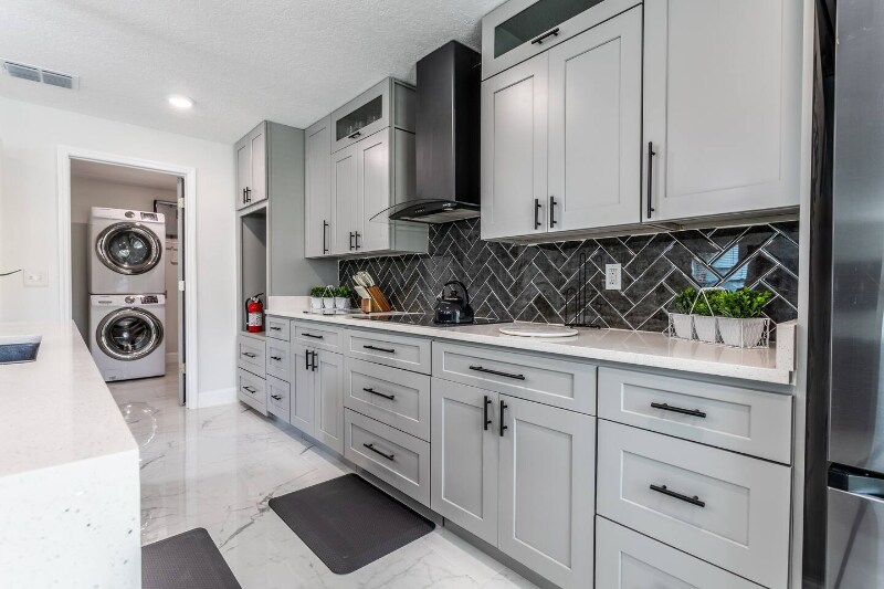 Building Photo - 1414 E Harding St