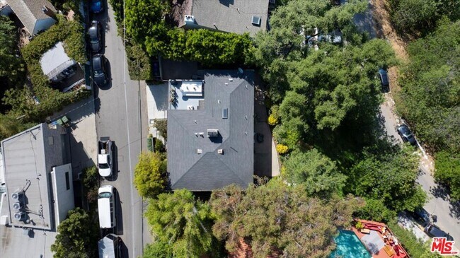 Building Photo - 8809 Appian Way