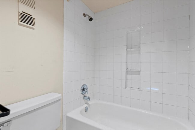 Building Photo - 8429 Forest Hills Dr