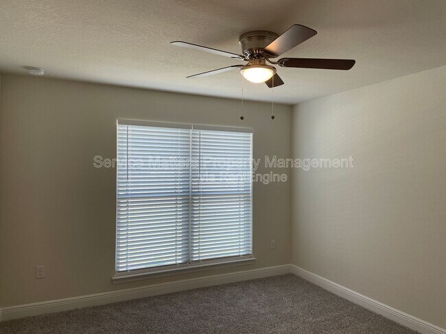 Building Photo - 5184 Peach Dr