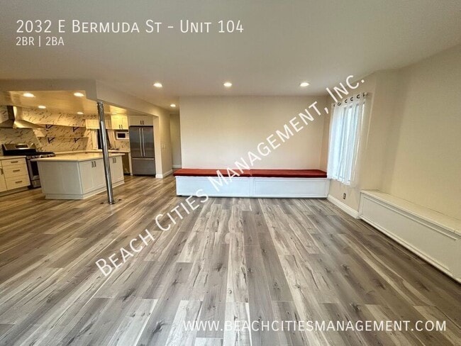 Building Photo - 2032 E Bermuda St