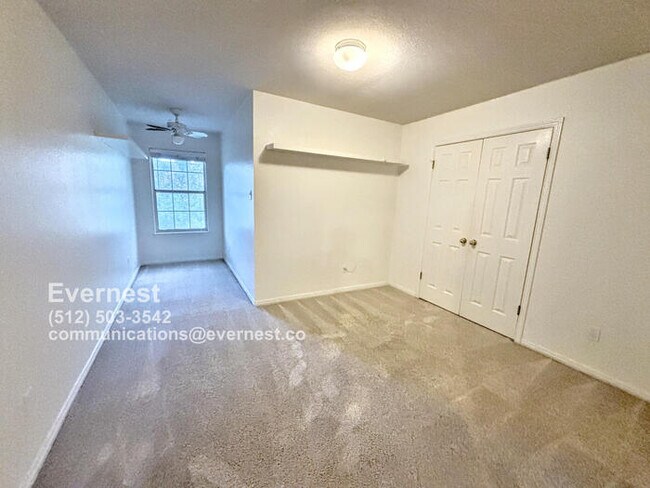 Building Photo - Spacious 5-Bedroom Retreat with Modern Com...