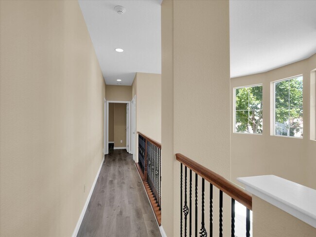 Building Photo - 4312 Middlefield Dr