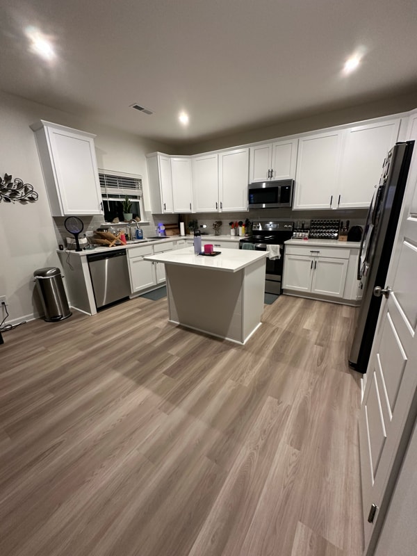 Building Photo - 423 Bassett Ln