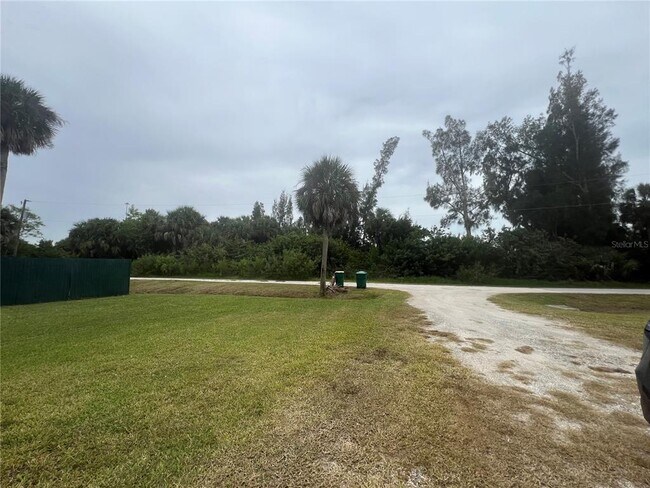 Building Photo - 2533 Myrtle Ave