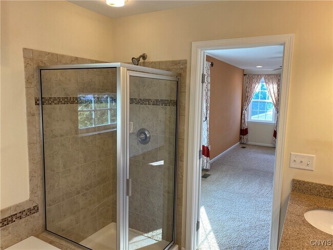 Building Photo - 107 Shaker Heights