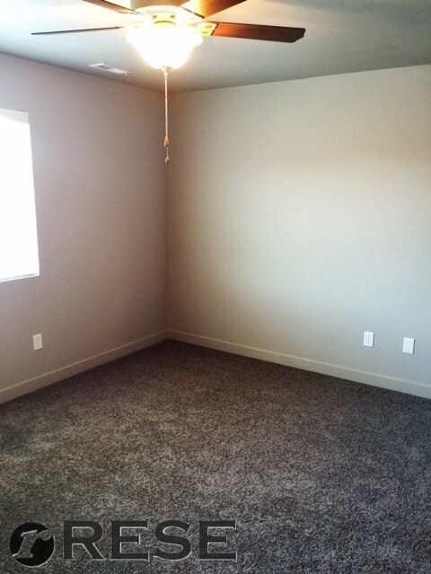 Building Photo - Awesome Vineyard THouse w attached one car garage