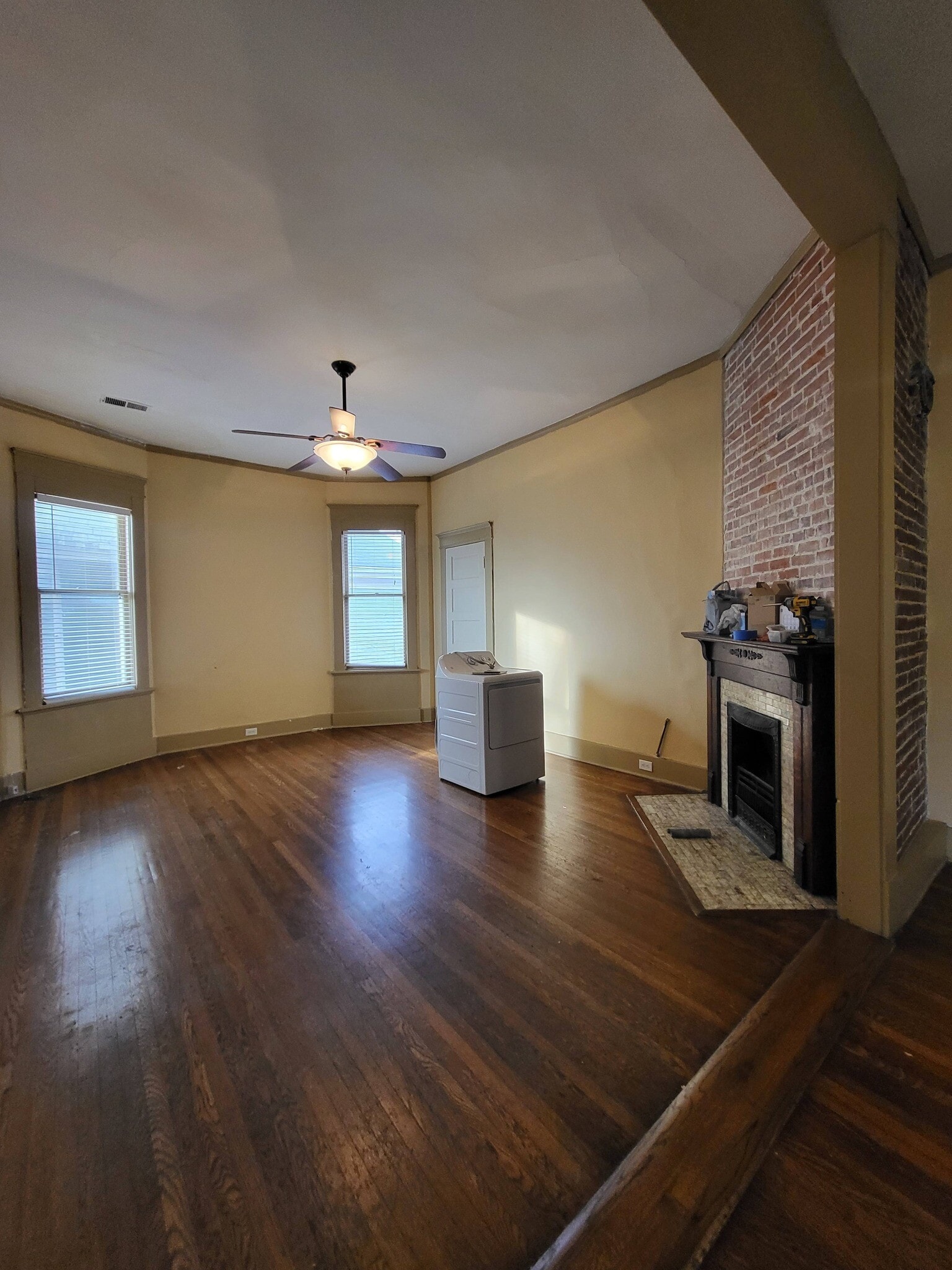 Building Photo - 37 S McLean Blvd