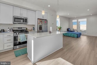 Building Photo - 3000 Schirra Ln