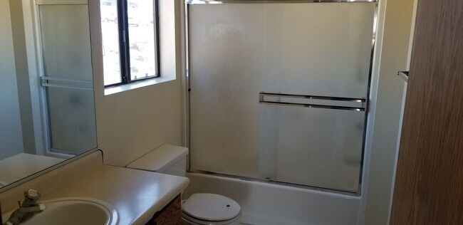 Building Photo - 3181 Sombrero Dr