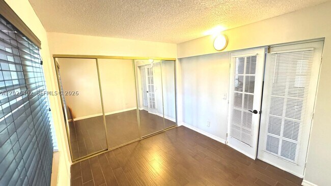 Building Photo - 2736 Carnation Ct