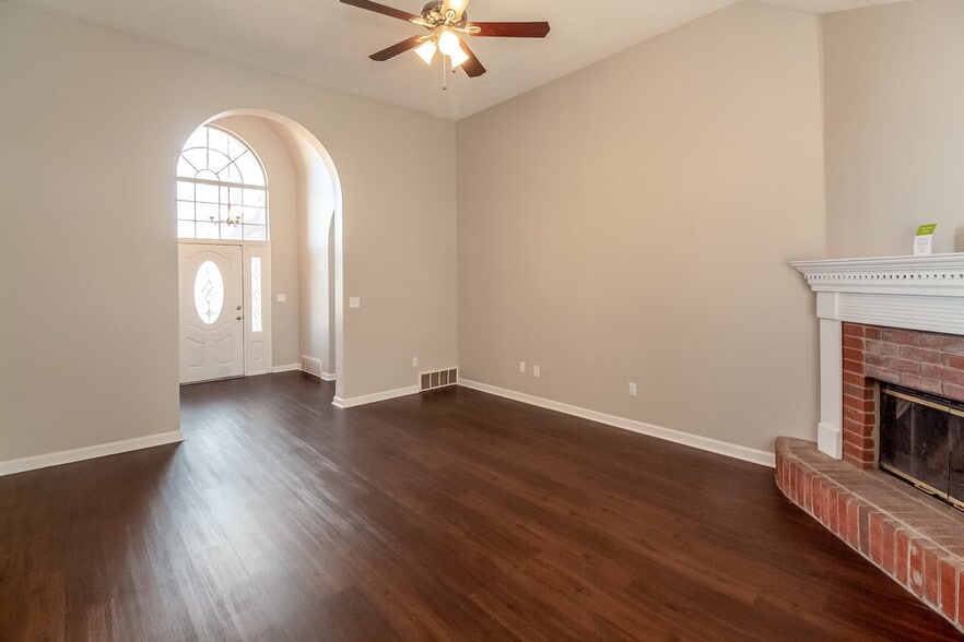 Building Photo - 5451 Philgrove Way