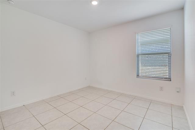 Building Photo - 2525 Russell St