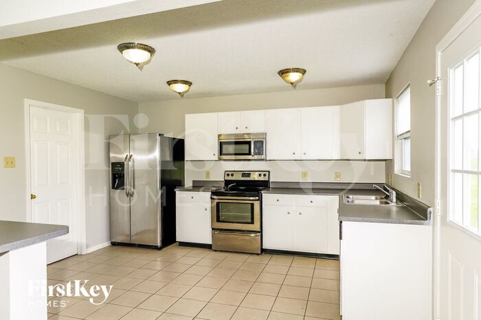 Building Photo - 8837 Hosta Way
