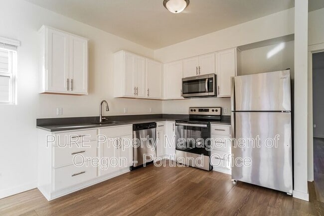 Building Photo - 22025 NE Halsey St