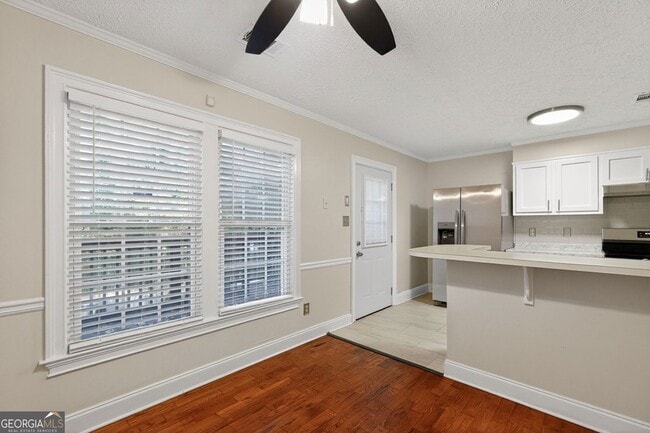 Building Photo - 898 Chippendale Ln