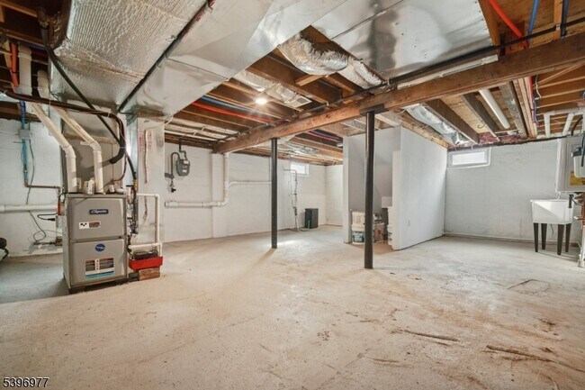 Building Photo - 134 Hillside Ave