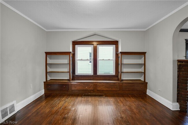 Building Photo - 1355 West Blvd