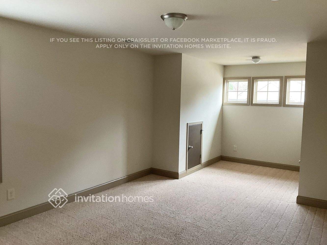 Building Photo - 3968 Sovereign Dr