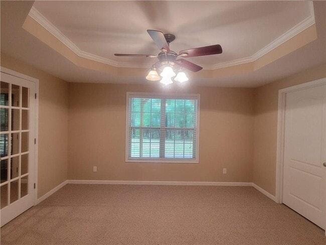 Building Photo - 5555 Holly Springs Dr