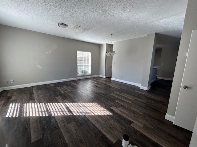 Living and dinning room - 4729 Waterway Dr N