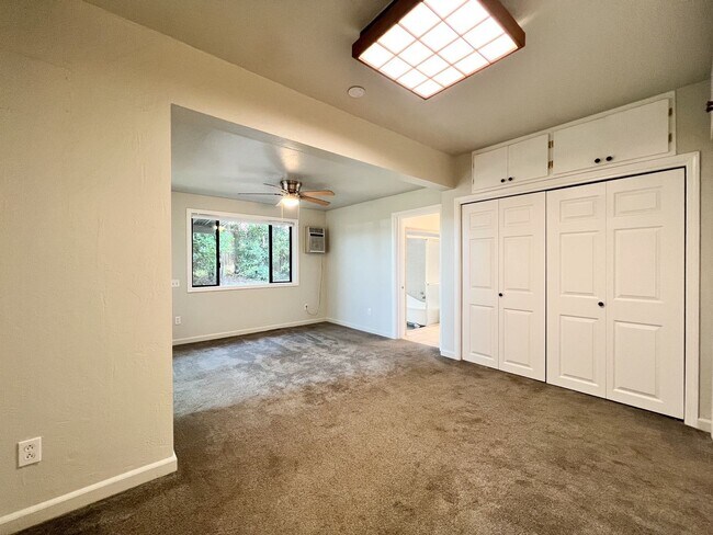 Building Photo - Vineyard-View Retreat with Bonus Room & Exceptional Outdoor Living