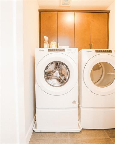 Building Photo - 7557 Donnelly Ave