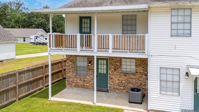 Building Photo - 40429 W Hernandez Ave