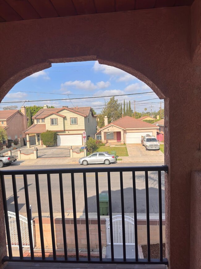 Building Photo - 1060 McFarland Ave