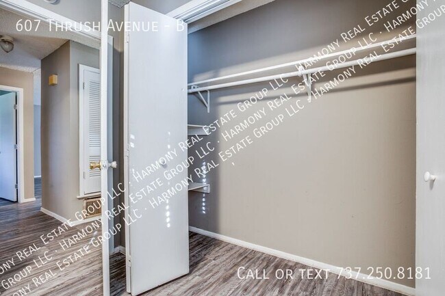 Building Photo - 607 Thrush Ave