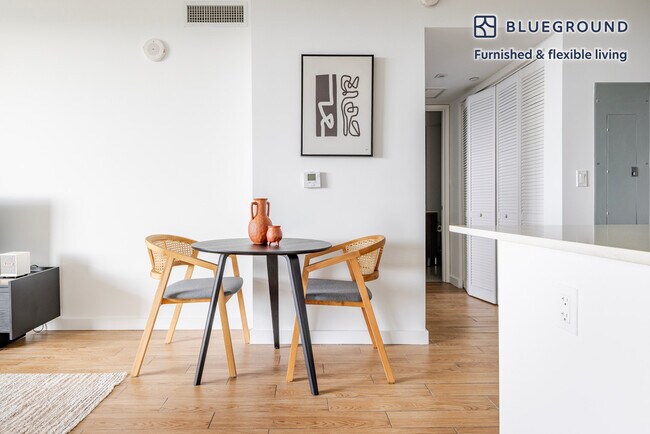 Building Photo - 1501 SW 37th Ave