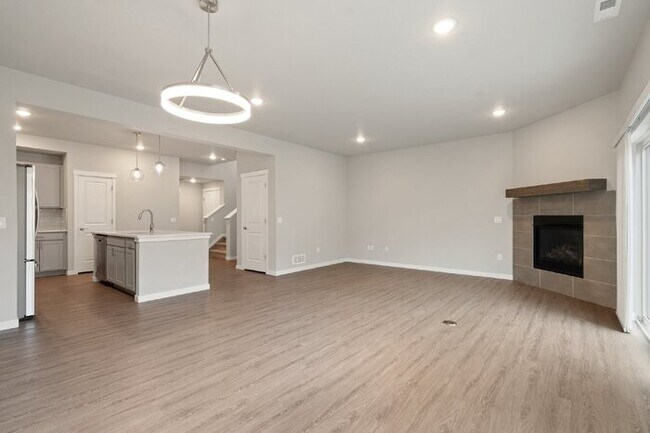 Building Photo - Sophisticated End-Unit Living Close to USAFA & Peterson — January Rent Free