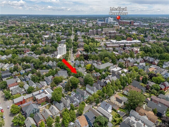 Building Photo - 384 Summer St