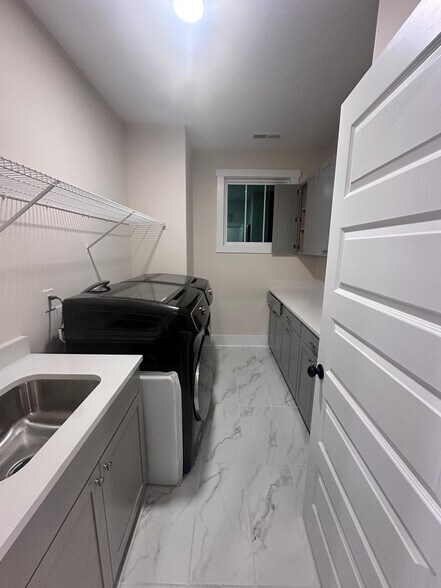 Building Photo - 113 Crested Coral Dr