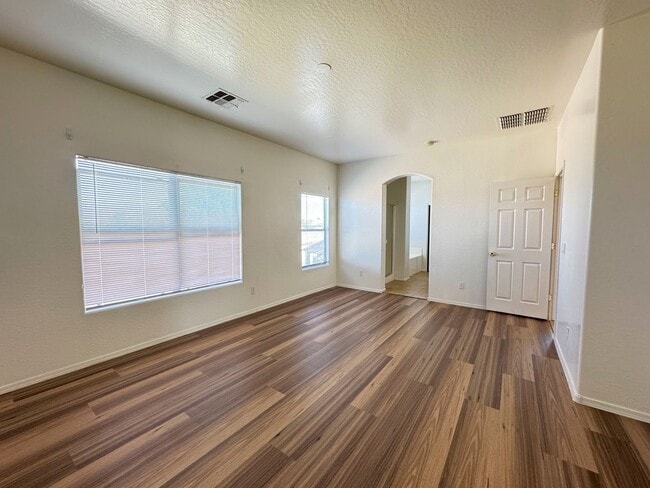 Building Photo - Queen Creek 4 bed 2.5 bath For rent