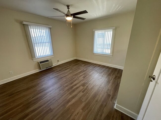 Building Photo - 512-514 N. Pacific Ave.