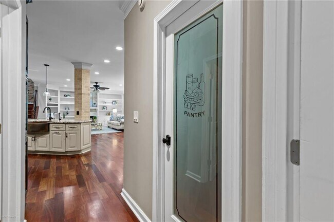Building Photo - 2990 Hearthstone Dr