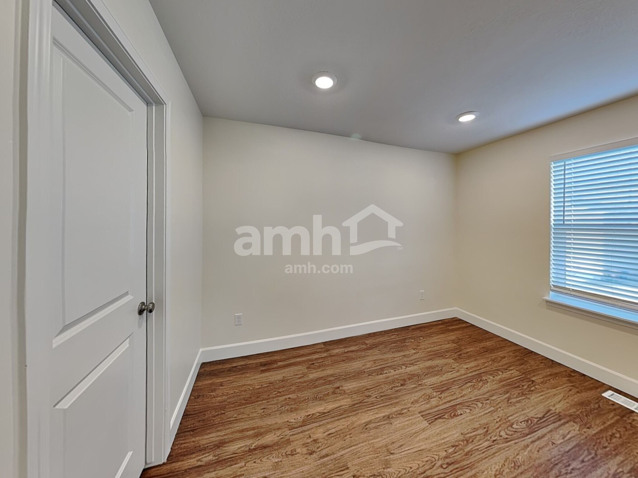 Building Photo - 2348 S Wild Horse Way