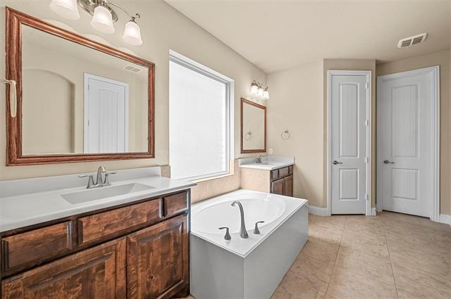 Building Photo - 602 Whitetail Rd