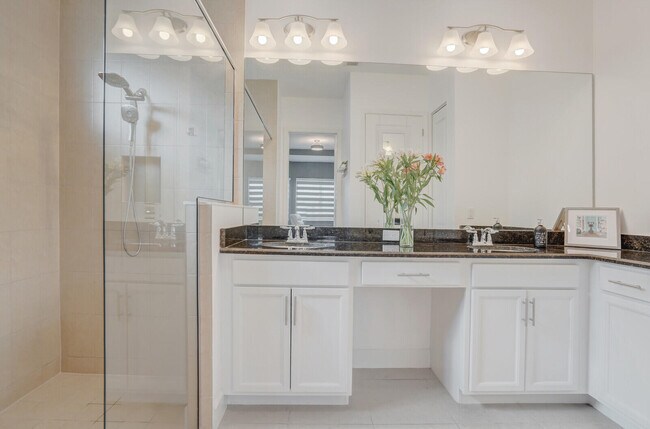 Building Photo - 16074 Whippoorwill Cir