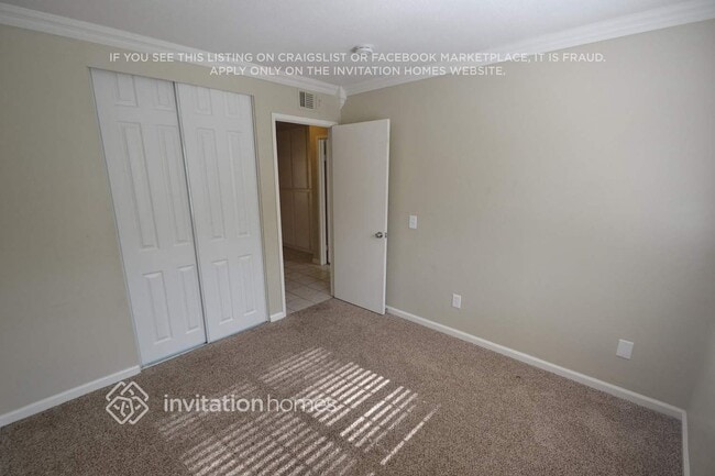 Building Photo - 8274 Eastwood Ave