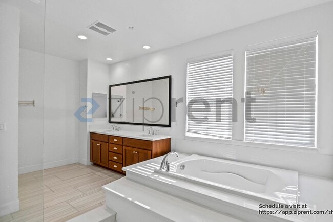 Building Photo - 8436 Compass Wy