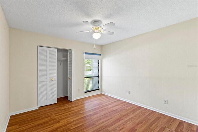 Building Photo - 41 Hembury Ln