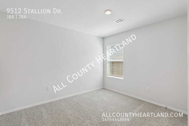 Building Photo - 9512 Stallion Dr