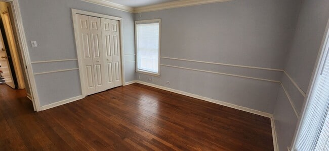 Building Photo - For Rent- Terrell Hills -2bed, 2 bath Home