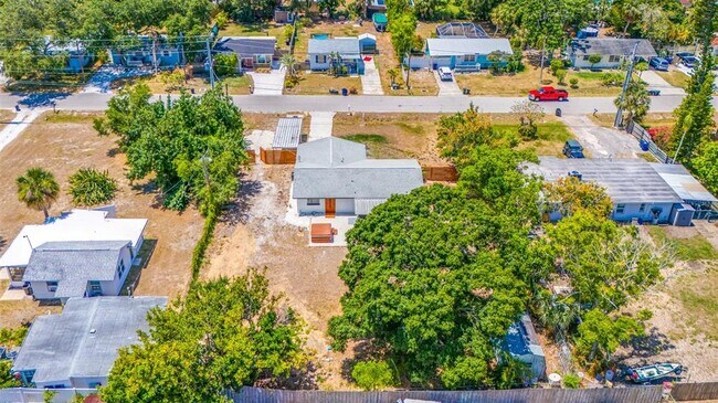 Building Photo - 208 Palmetto Rd W