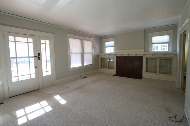 Building Photo - Exclusively Offered by Muse Realty, LLC