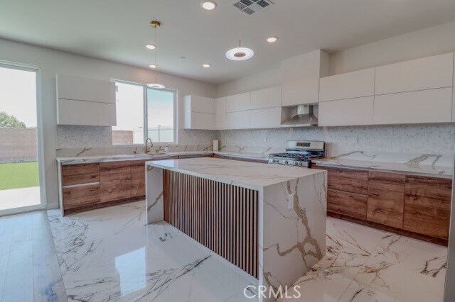 Building Photo - 14433 Buvan Ct