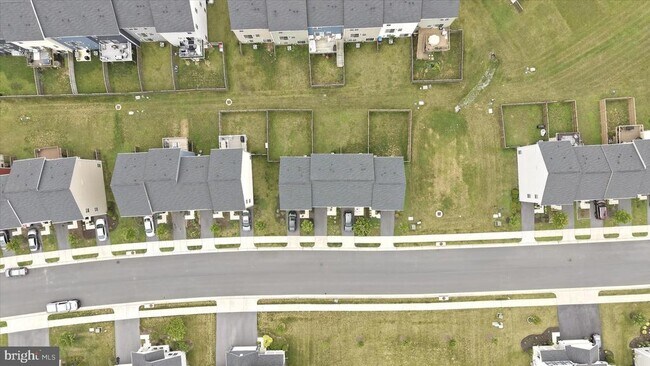 Building Photo - 246 Norland Knoll Dr