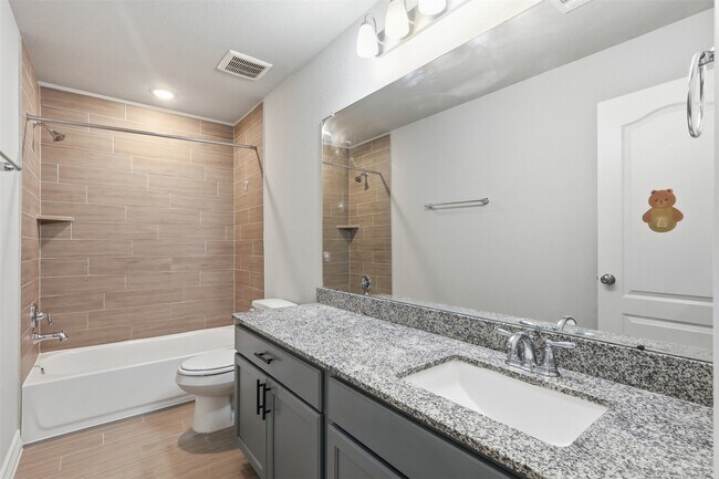 Building Photo - 119 Buttonwood Ct